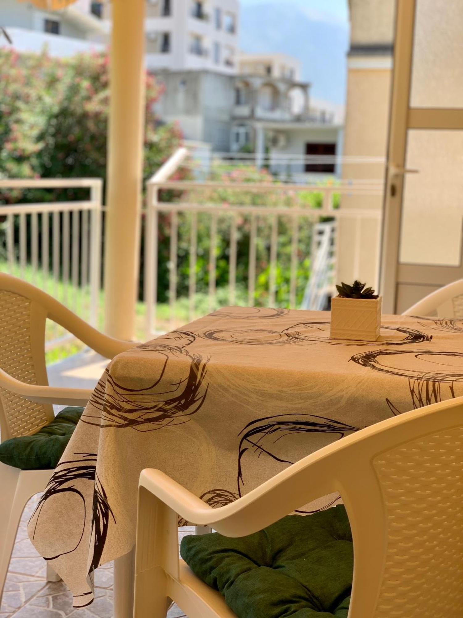 Apartman Dma Tivat Exterior foto